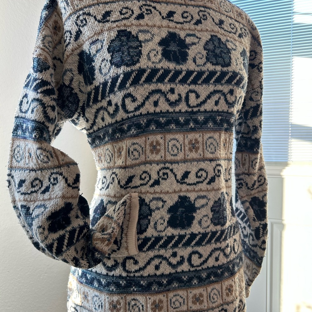 SML Sport Black and Cream Patterned Sweater
